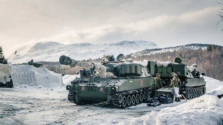 Das abzulösende System, Panzerhaubitze M-109A3GN ist schon nahezu 50 Jahre im Dienst Norwegens. Hier auf dem Schießübungsplatz in der Nähe von Setermoen, Nord-Norwegen während der Übung 'Cold Response' 2014. (Foto: Ole-Sverre Haugli/Forsvaret)