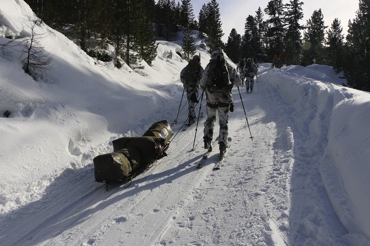 Die Strecke führt quer durch die verschneiten Tuxer Alpen. (Foto: Bundesheer/Michael Kerschat)